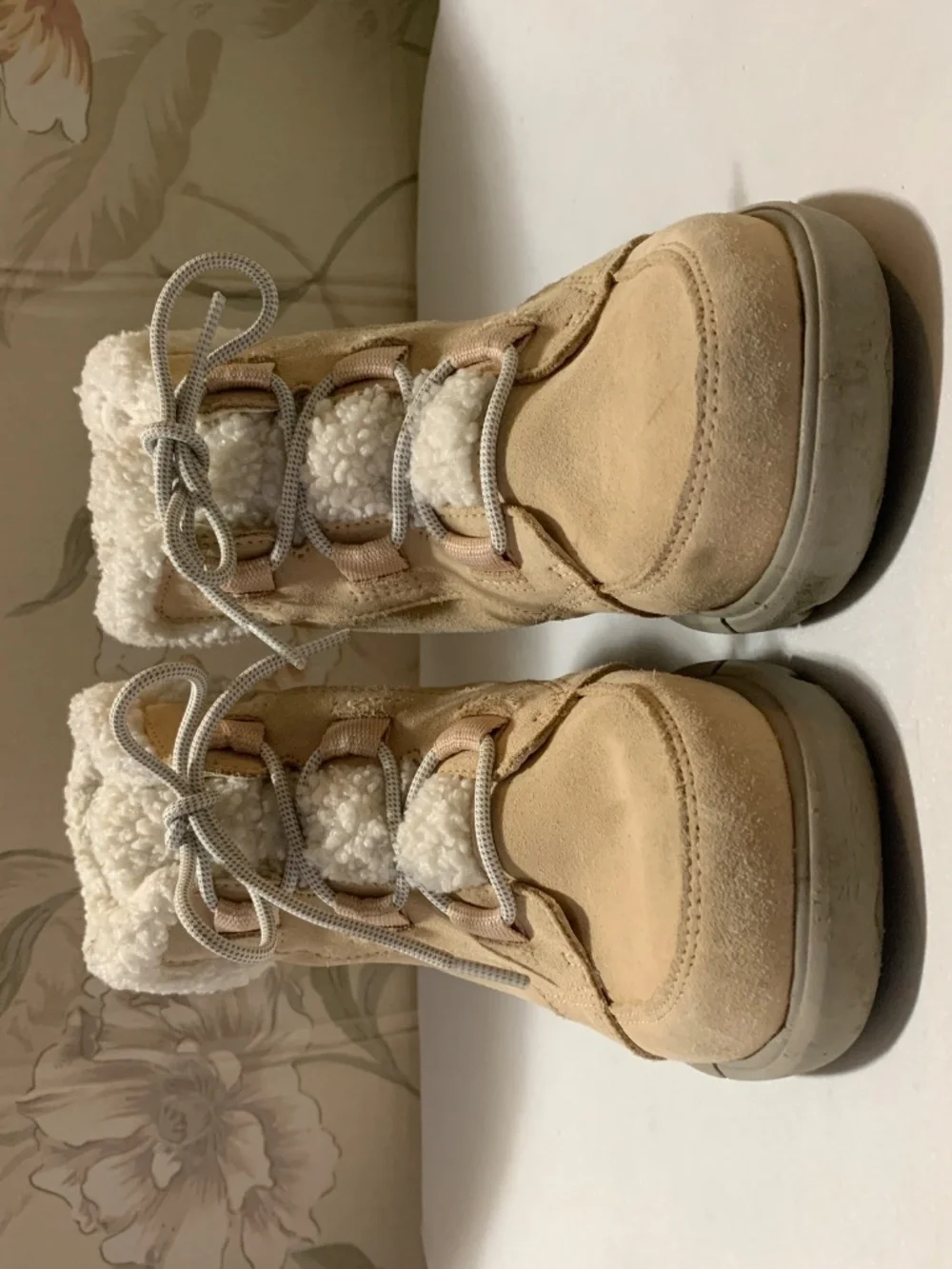 Sorel Women's Explorer II Carnival Cozy Waterproof Boots Size 8 Tan Gently Worn